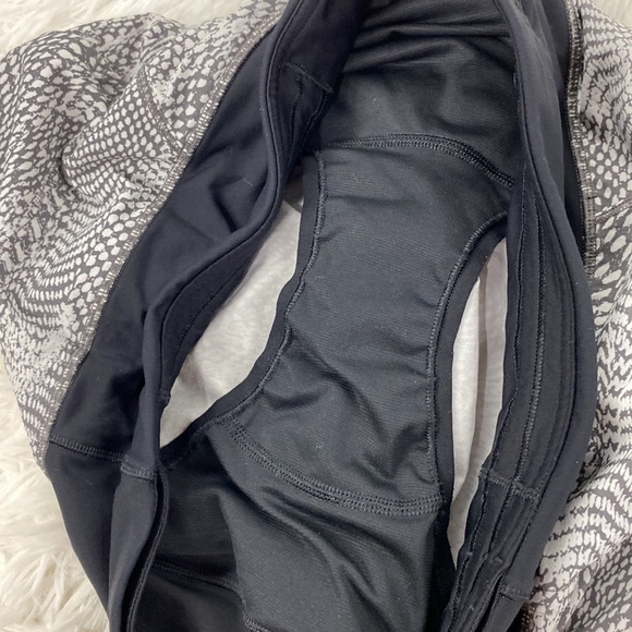 Lululemon Run Times Short II *4" Swerve Vapor Metal Grey / Black - Picture 5 of 7